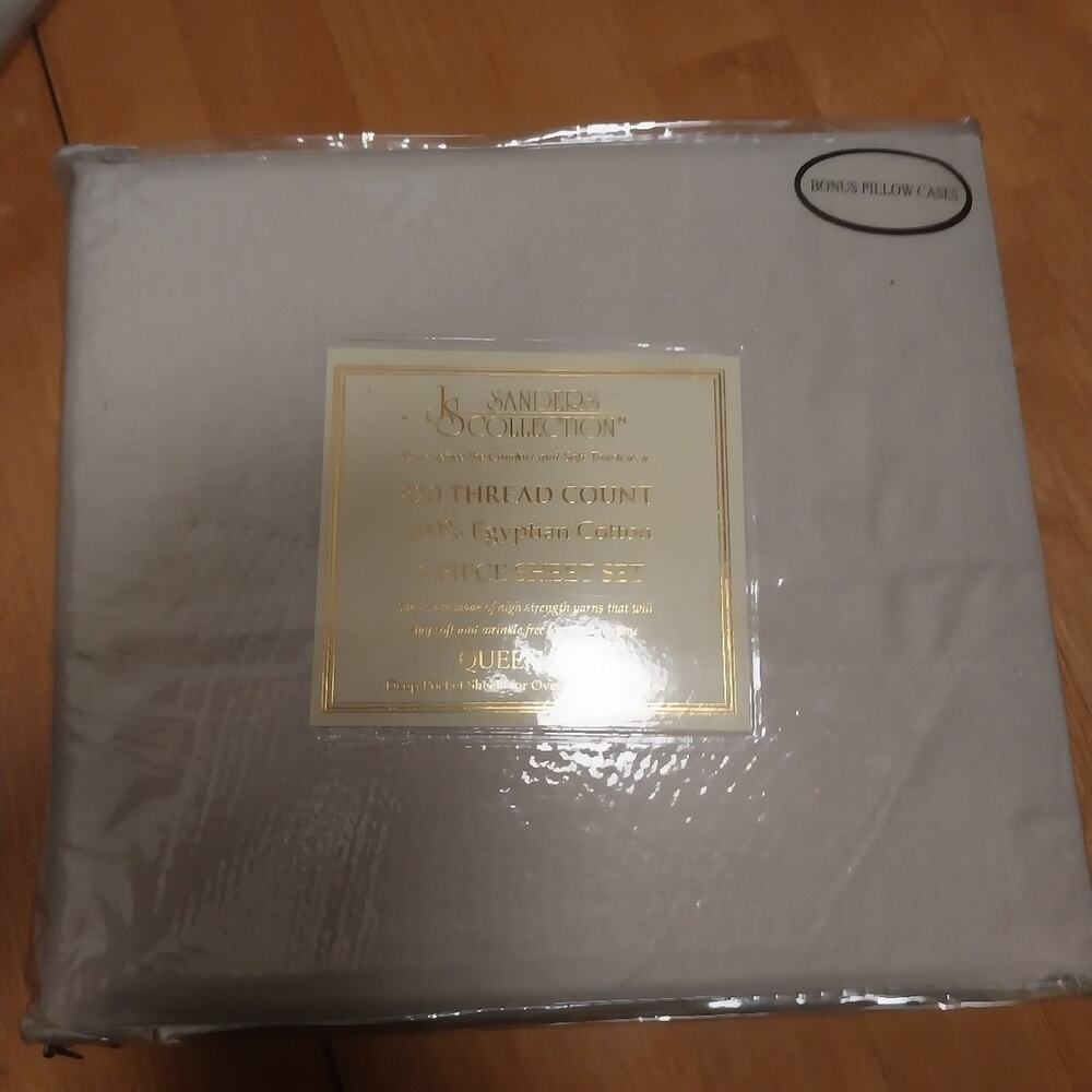 JS Sanders Collection Queen Sheets Set